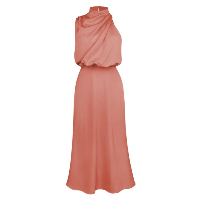 Robe Satinée Élégante – Soirée d’Été
