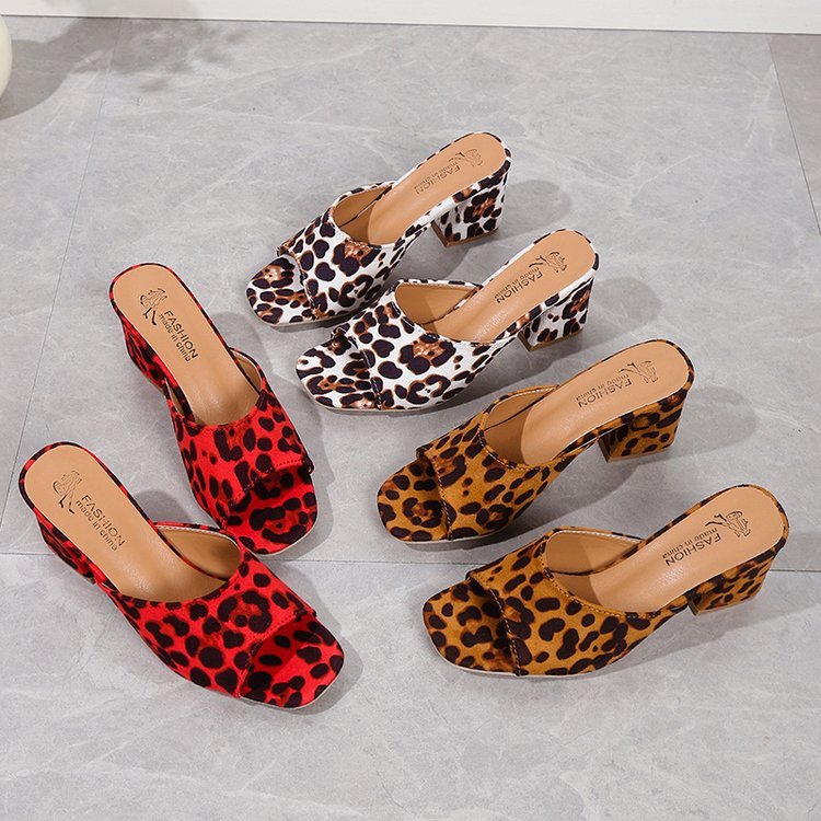 Mules Léopard à Talons Carrés